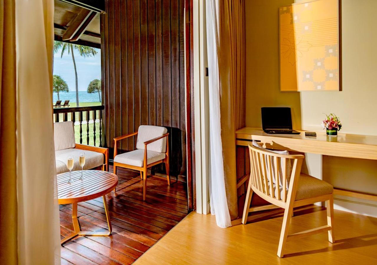 Pelangi Beach Resort & Spa, Langkawi Екстериор снимка A room at the resort