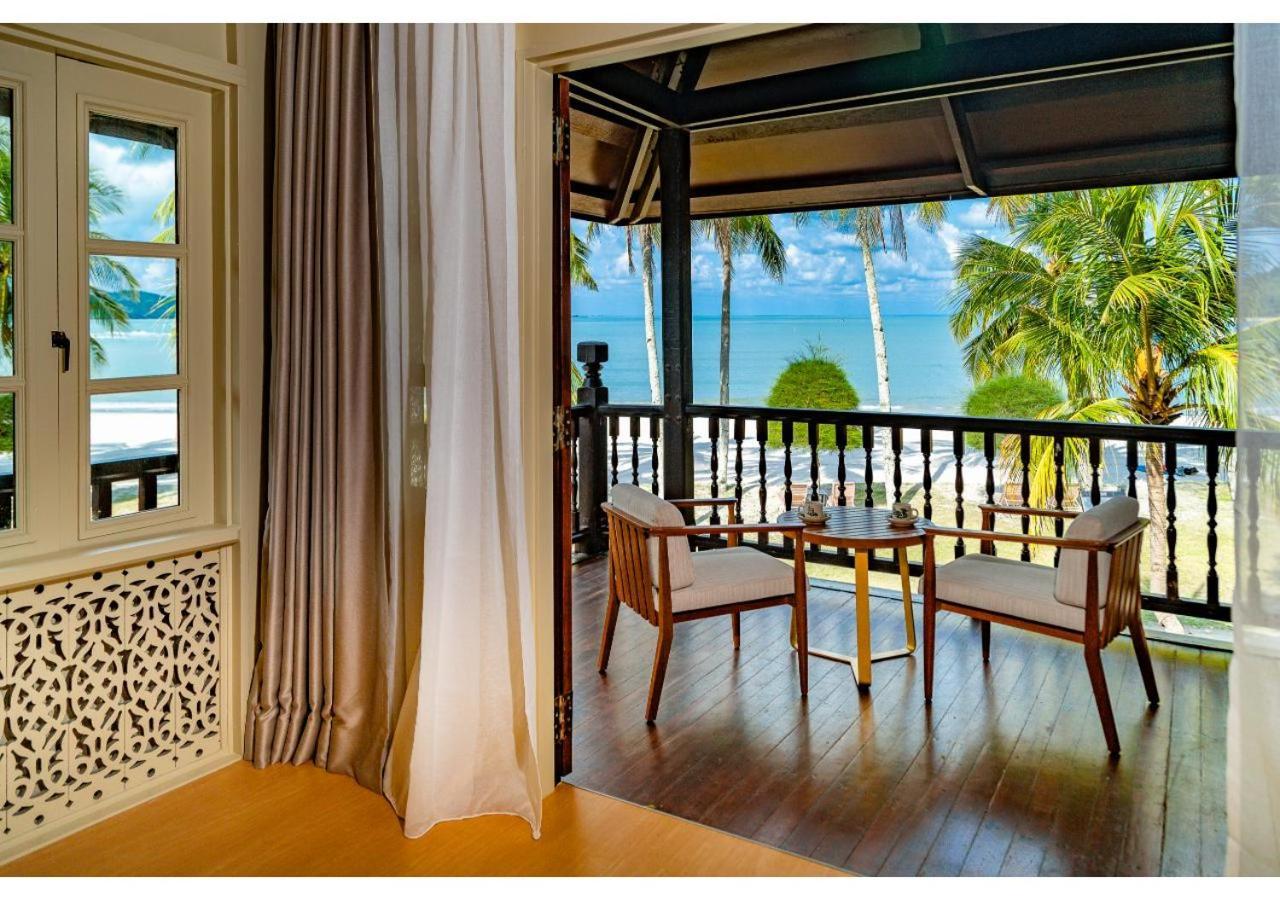 Pelangi Beach Resort & Spa, Langkawi Екстериор снимка A view of the beach from a room at the resort