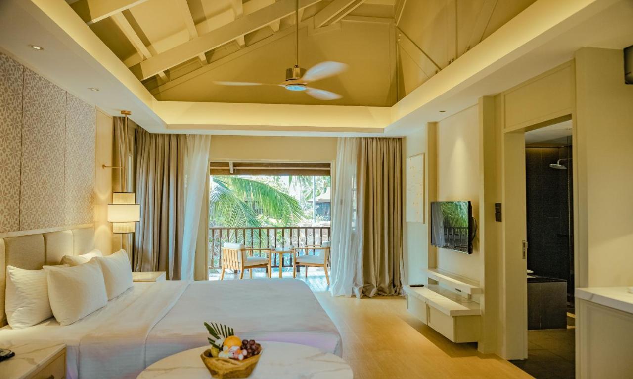 Pelangi Beach Resort & Spa, Langkawi Екстериор снимка A room at the resort