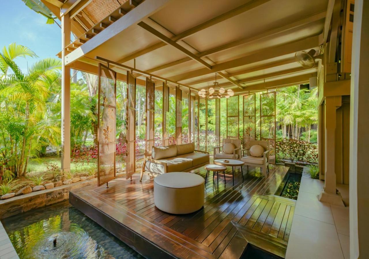 Pelangi Beach Resort & Spa, Langkawi Екстериор снимка The interior of the hotel
