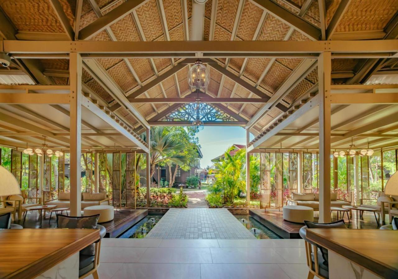 Pelangi Beach Resort & Spa, Langkawi Екстериор снимка The interior of the hotel
