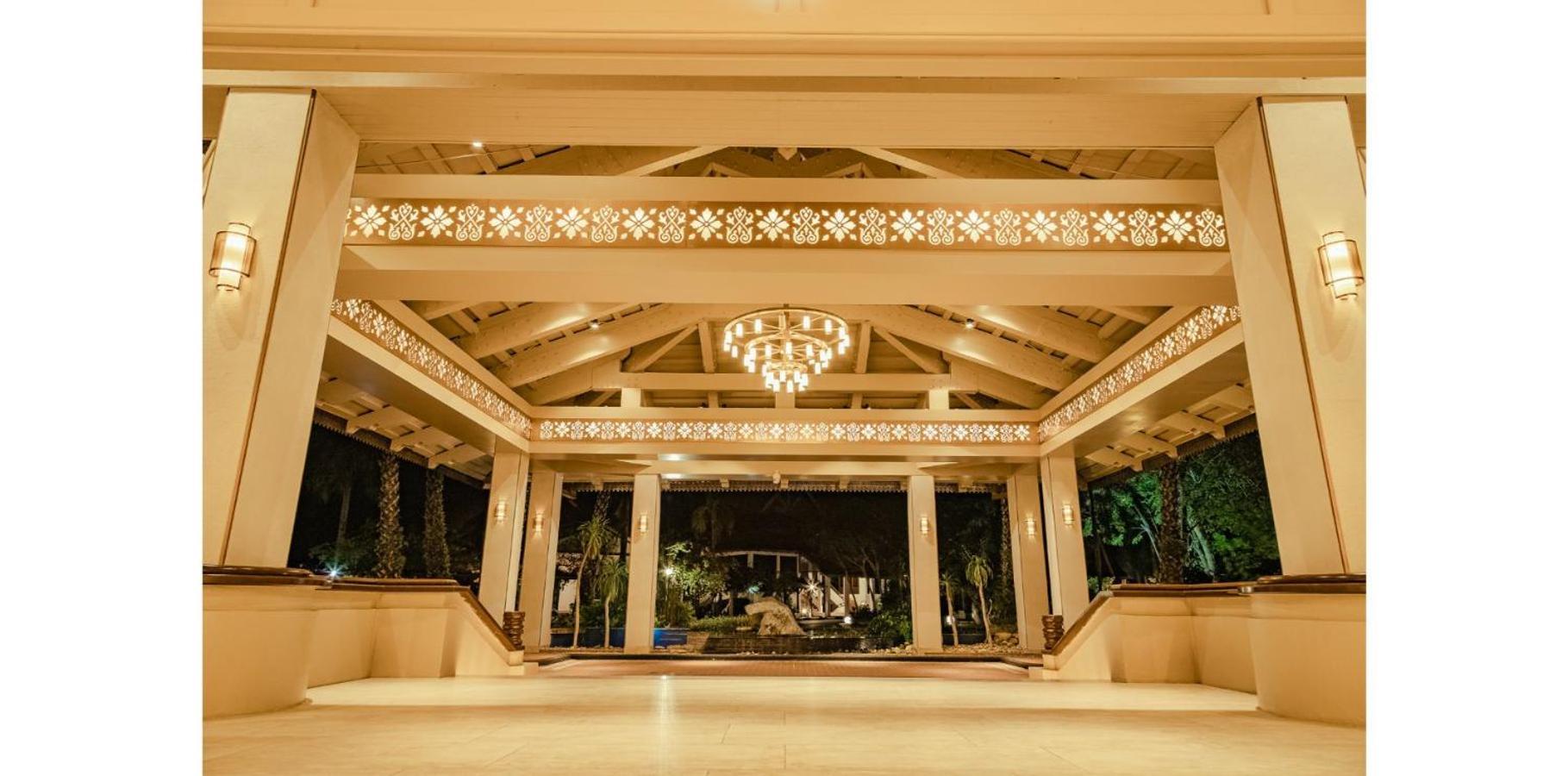Pelangi Beach Resort & Spa, Langkawi Екстериор снимка The lobby of the hotel