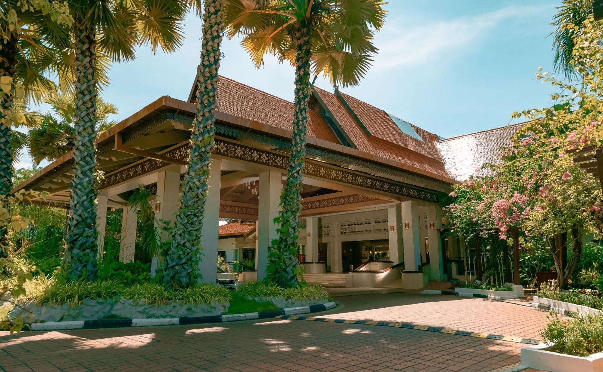 Pelangi Beach Resort & Spa, Langkawi Екстериор снимка The Royal Thai Police Museum
