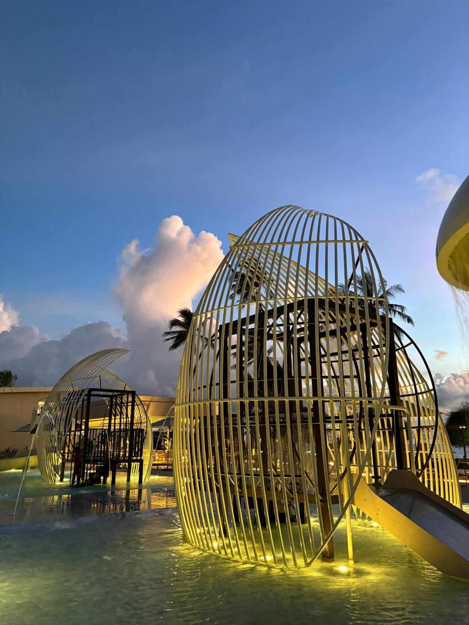 Pelangi Beach Resort & Spa, Langkawi Екстериор снимка The birdcage at the resort